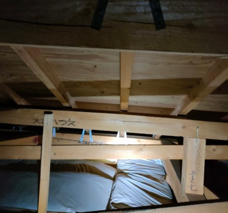 スレート屋根点検　雨漏り点検　屋根裏